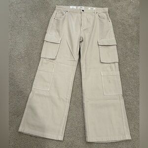 Cotton On cream colored cargo pants